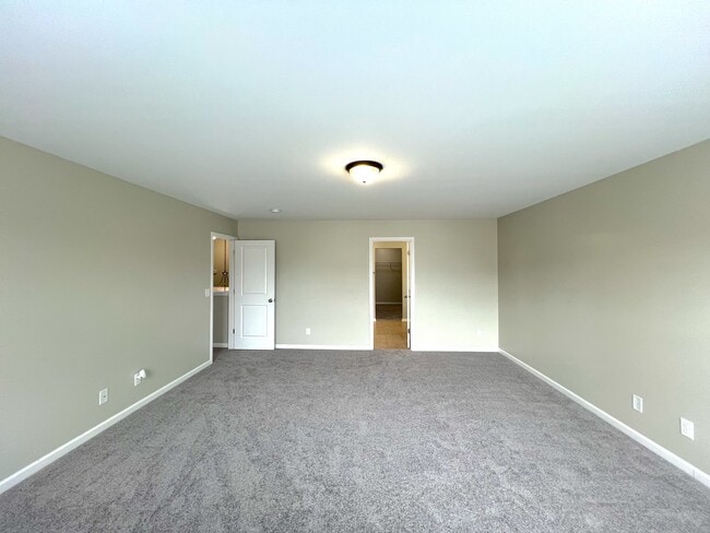 Building Photo - 291 Ranlo Ave