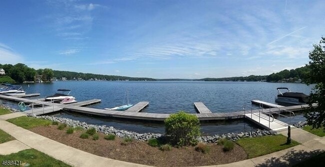 Building Photo - 26 Catamaran Ct