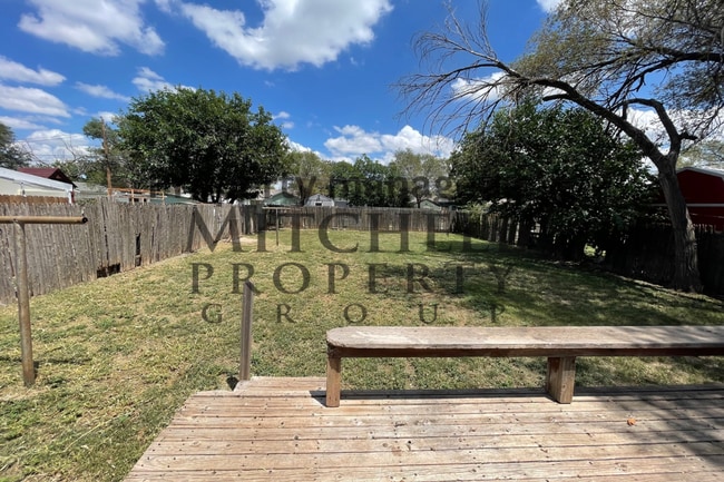 Building Photo - Welcome to 4207 S. Hughes! Nice 2 bedroom,...