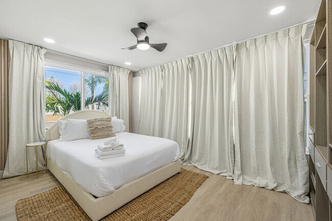 Building Photo - 510 79th Ave