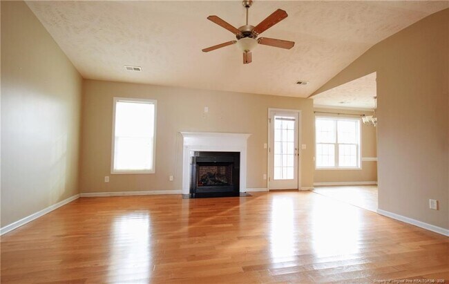 Building Photo - 1636 Kershaw Loop