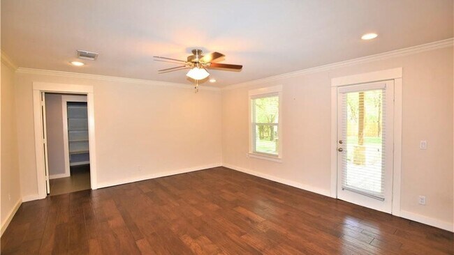 Building Photo - 13107 Stillforest St