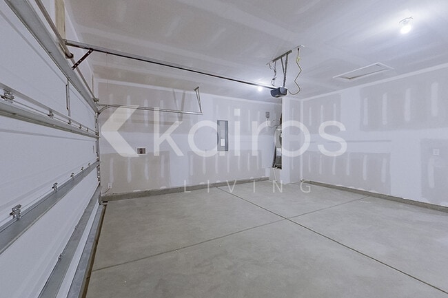 Building Photo - 653 Castillo Dr