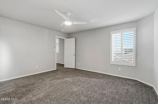Building Photo - 12365 Desert Vista Ave