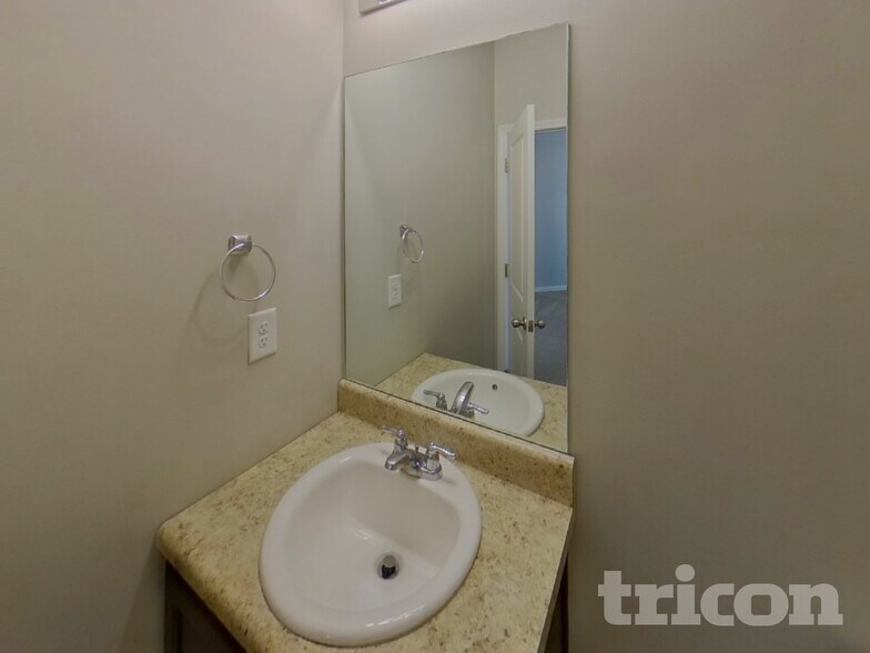 Building Photo - 4014 Sitka Dr