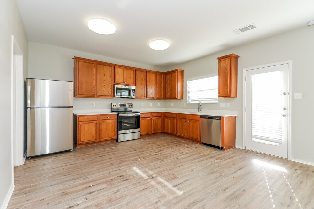 Building Photo - 2705 Gardendale Dr