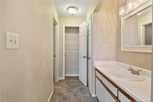 Building Photo - 283 Waterdown Dr