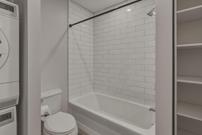 Building Photo - 135 Havre St