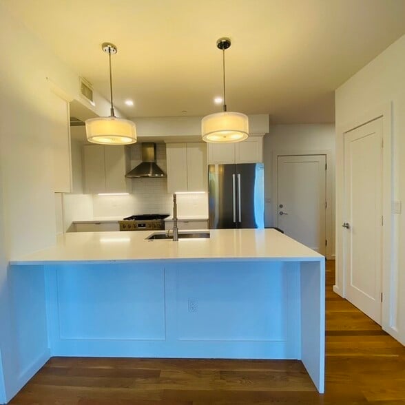 Building Photo - 49 Rogers St