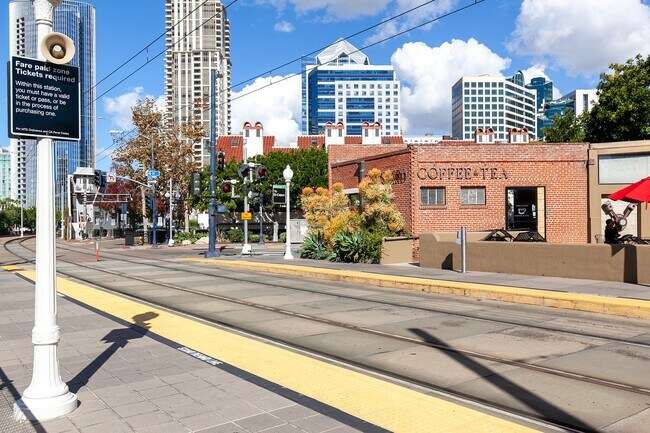 Building Photo - Sophisticated Urban Living in the Heart of San Diego’s Marina District