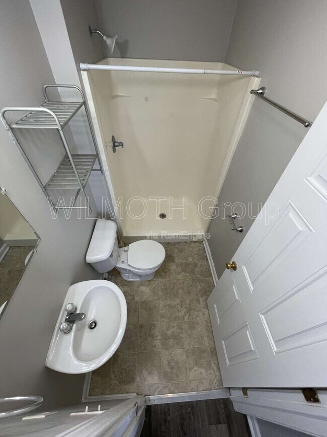 Building Photo - 7756 Mountain Stream Way