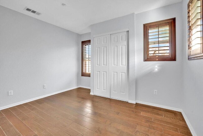 Building Photo - 1824 Peach Ct