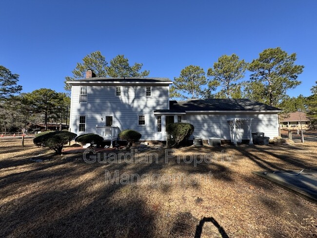 Building Photo - 879 Foxcroft Dr