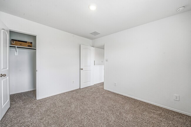 Building Photo - 24122 Juniper Hts Dr