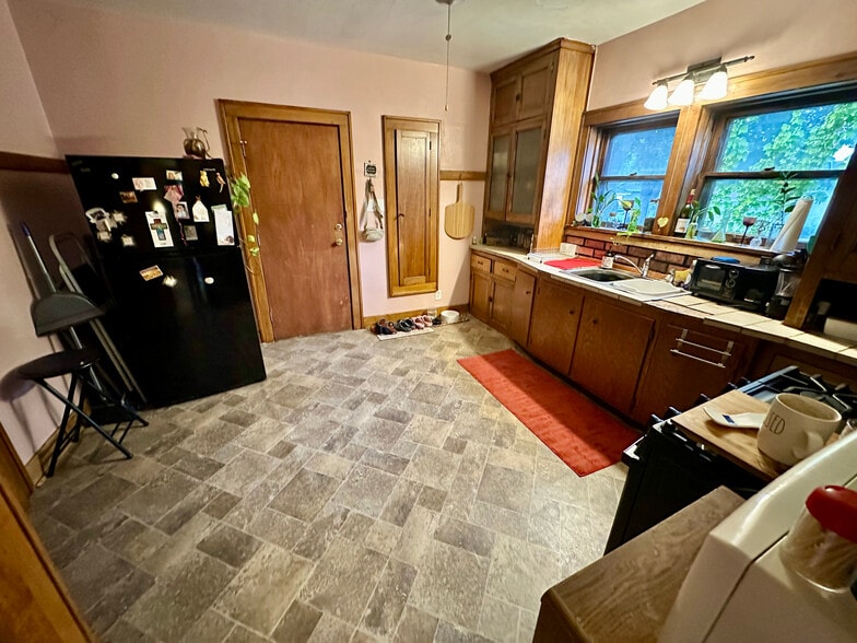 Building Photo - 2777 N 48th St