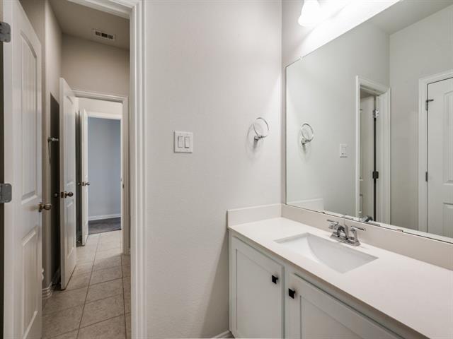 Building Photo - 2152 Bailey St