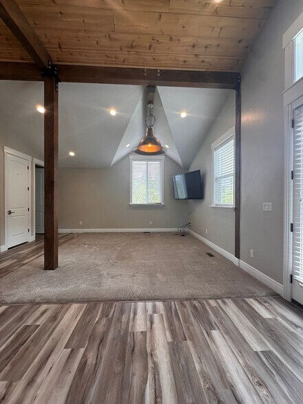 Building Photo - 1505 E 900 S
