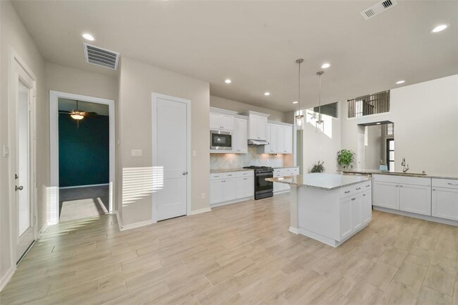 Building Photo - 29130 Parker Heights Ln