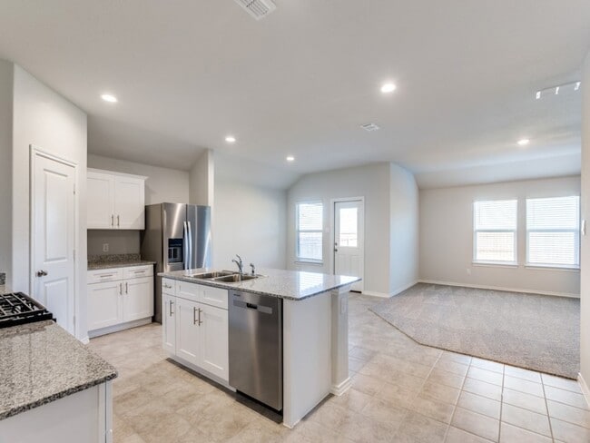 Building Photo - 528 Bronze Cir W