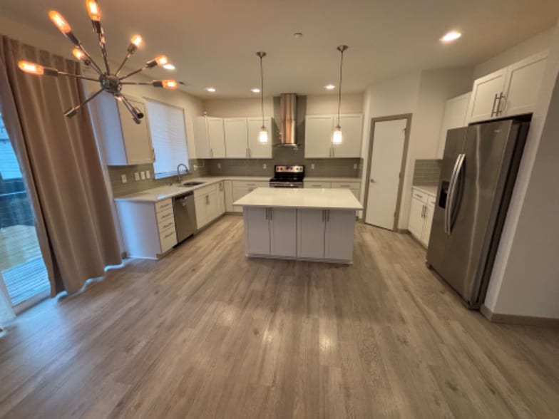 Building Photo - 9020 4th Ave S