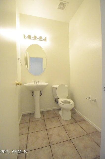 Building Photo - 7022 Cesar St