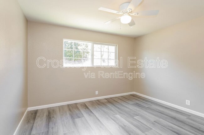 Building Photo - 322 Sweeney Rd