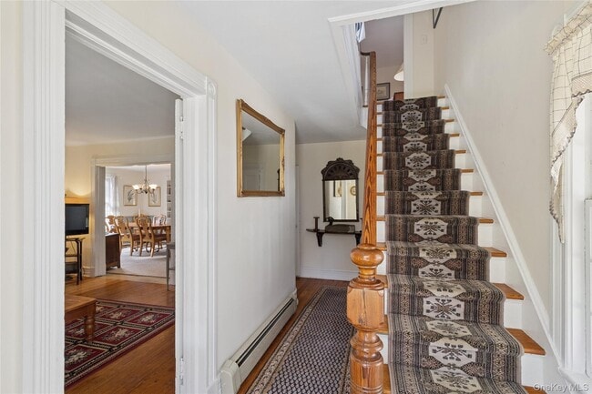 Building Photo - 718 Montauk Hwy