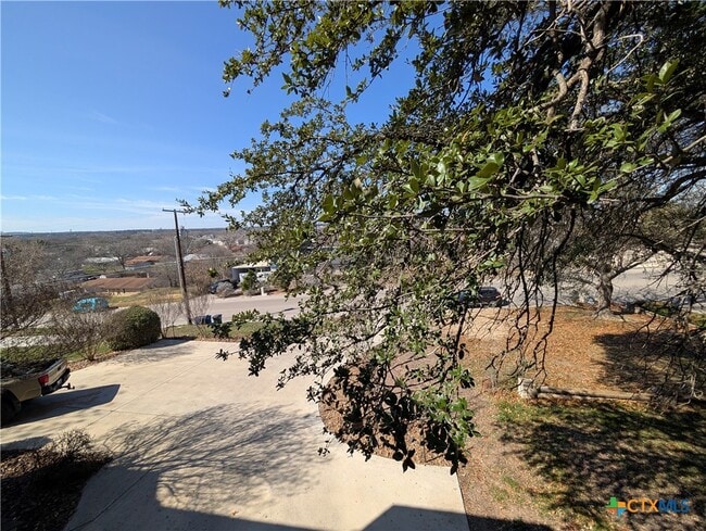 Building Photo - 1270 Hillcrest Dr