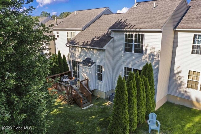 Building Photo - 25B Pointe W Dr