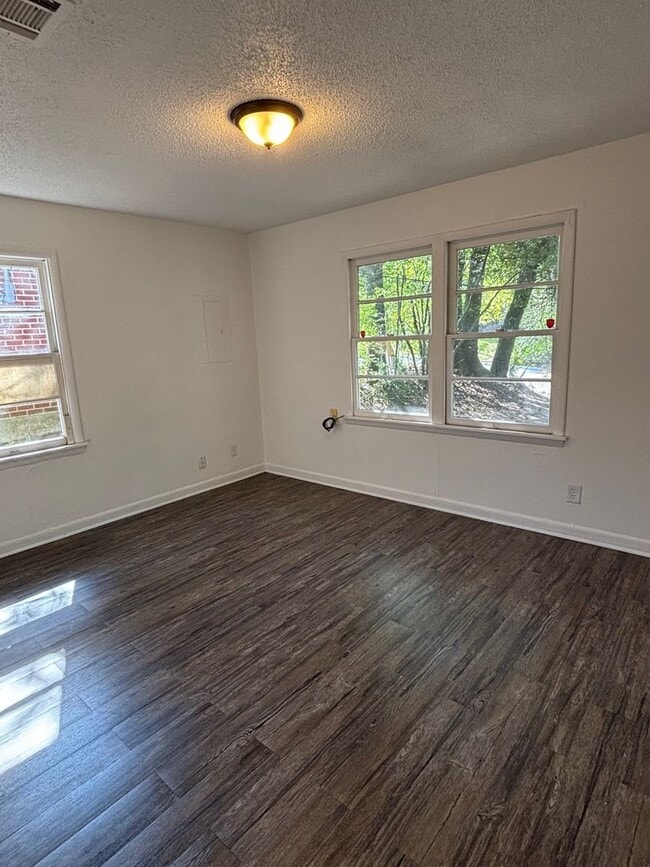 Building Photo - Cozy home in Shreveport