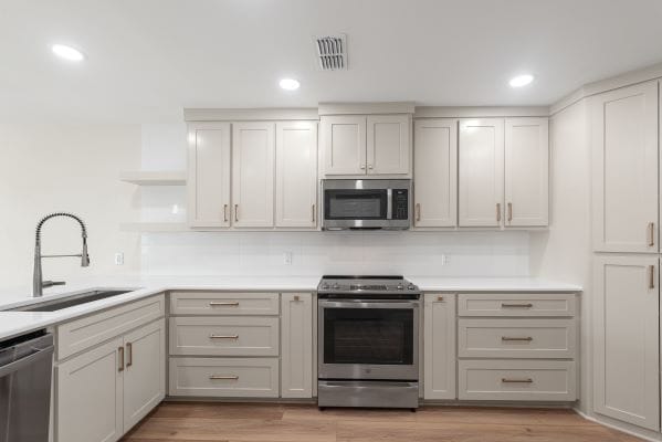 Building Photo - 15326 Bonasse Ct