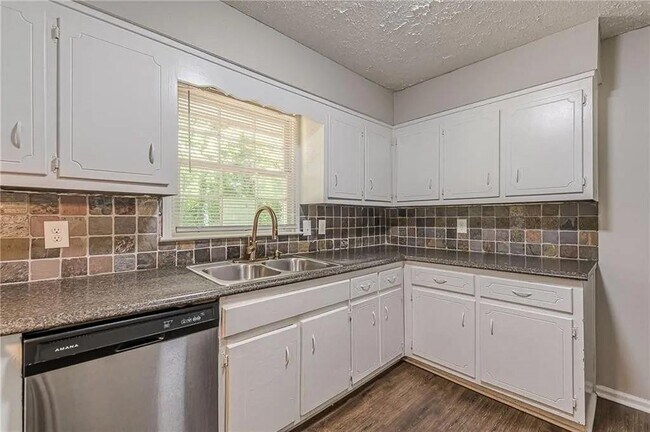 Building Photo - 3661 Boring Rd