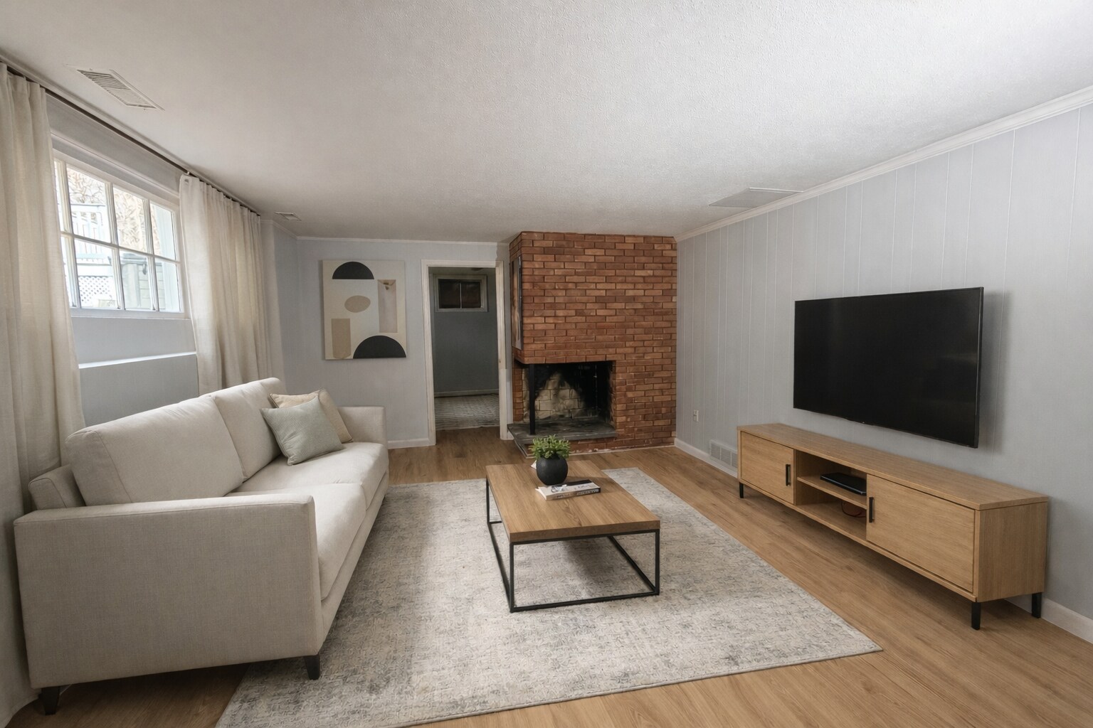 Building Photo - 18 Colonial Dr