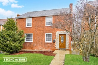 Building Photo - 3107 Elroy Ave