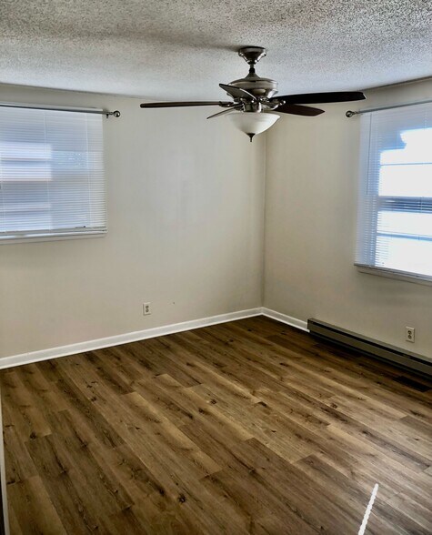 Master bedroom - 2303 Bradley St