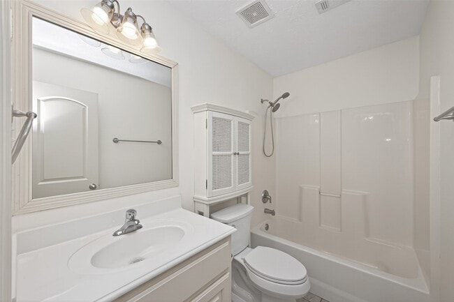 Building Photo - 10542 Parkside Dr