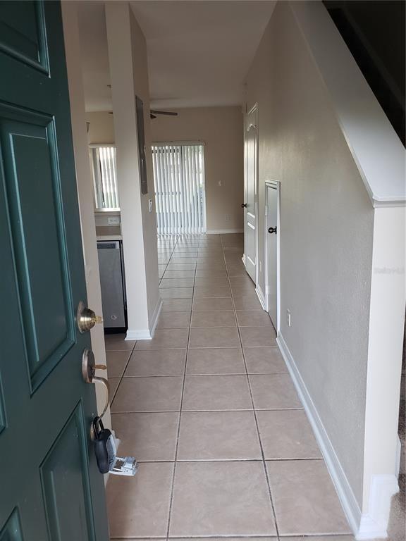 Building Photo - 10325 Manderley Way