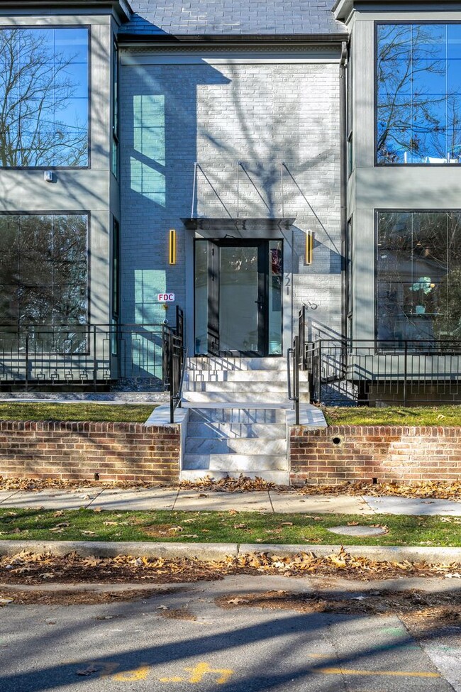 Building Photo - 3921 W St NW