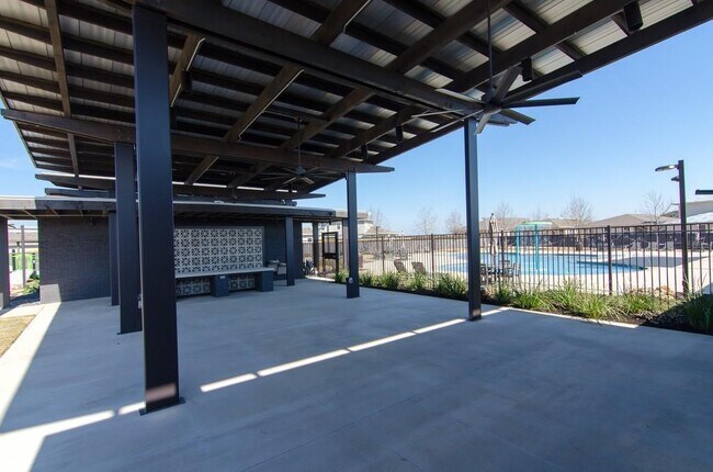 Building Photo - 217 Deserti Rd