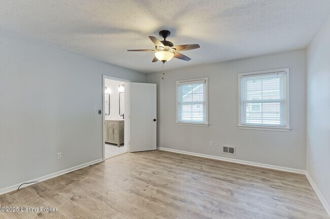 Building Photo - 6714 Copperfield Rd