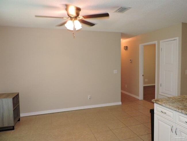 Building Photo - 1020 Sagebrush Trail