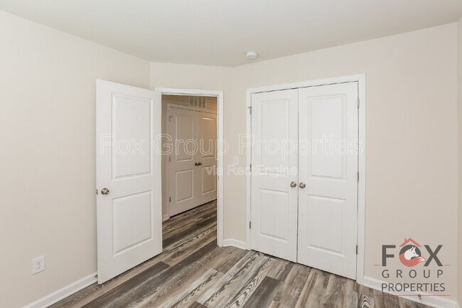 Building Photo - 104 Dogwood Vlg Trl