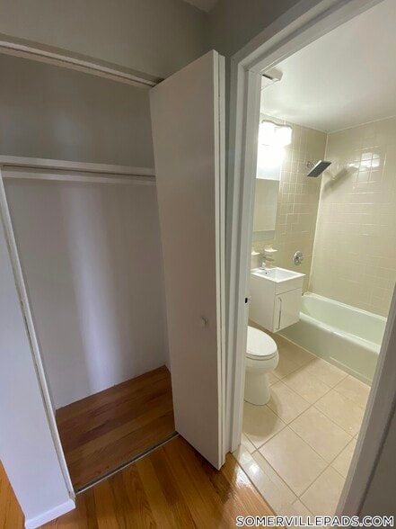 Building Photo - 14 Murdock St