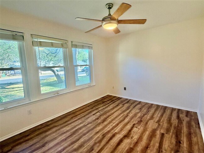 Building Photo - 11606 Birchbark Trail