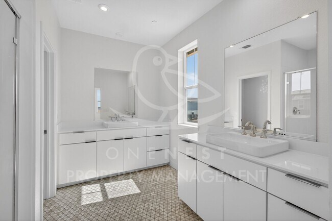 Building Photo - **move in 5/1 $500 off first months rent** Desirable Twelve Bridges Home | 4 bed 3.5 bath