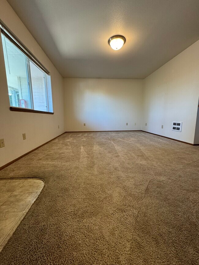 Living Room - 151 N 8th St
