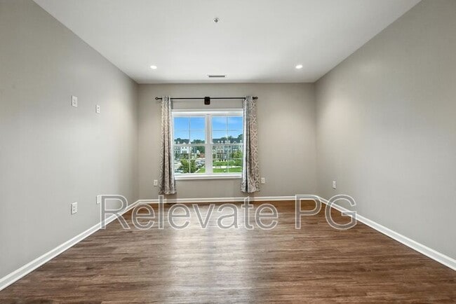 Building Photo - 1420 Ewing Pk Lp