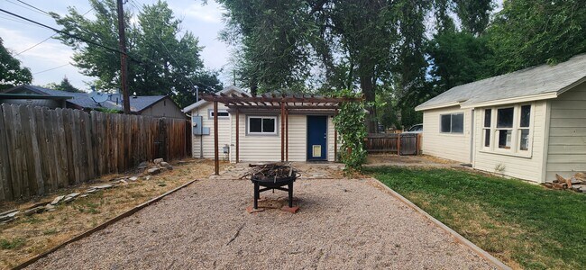 Building Photo - 2709 W Irene St