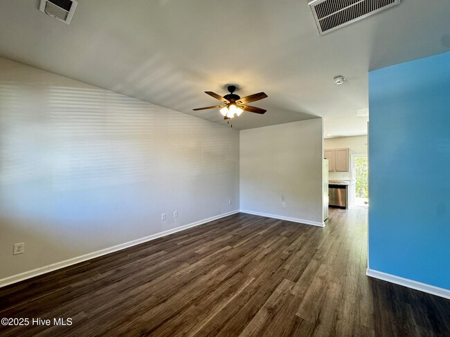 Building Photo - 1505 Pleasant Holw Ct SE