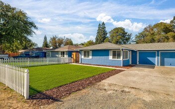 Building Photo - 2049 Hudson Way
